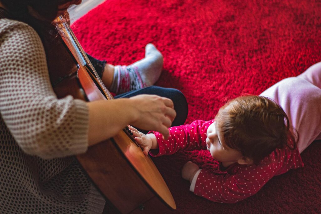 Cómo inspirar a los niños para que aprendan música